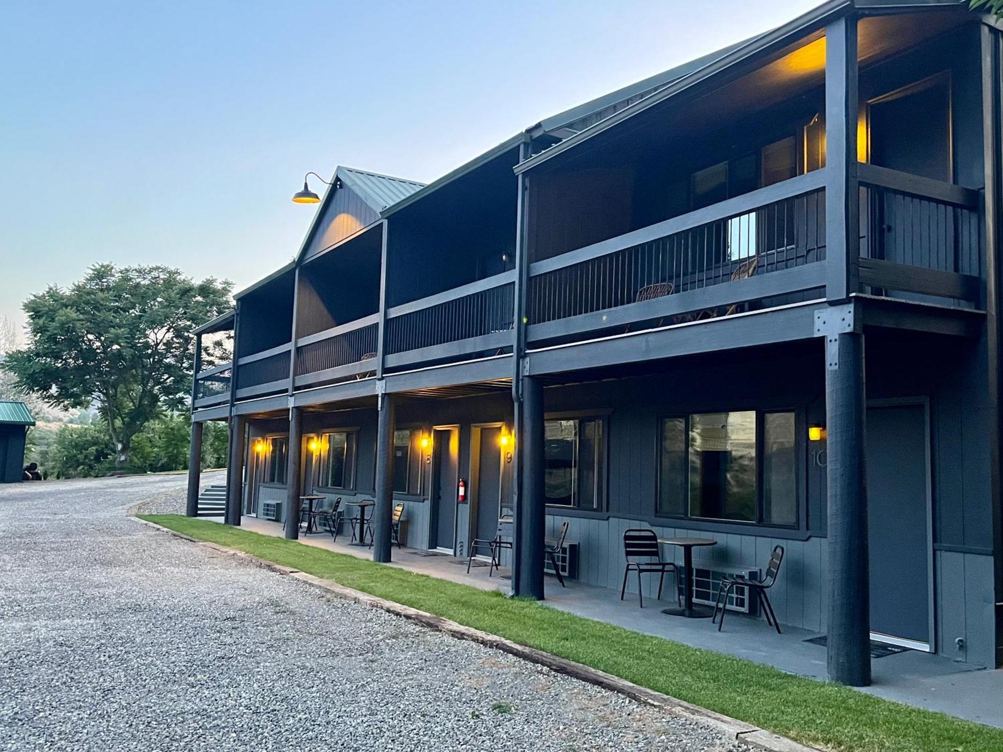 Steelhead Lodge Lucile Екстериор снимка