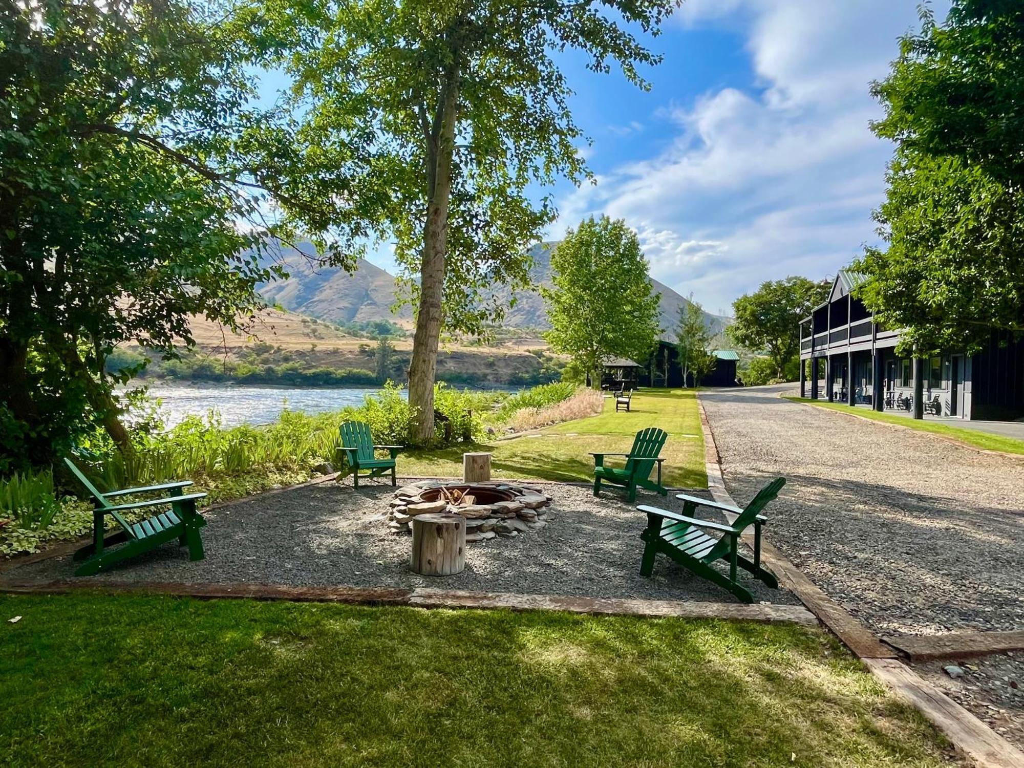 Steelhead Lodge Lucile Екстериор снимка
