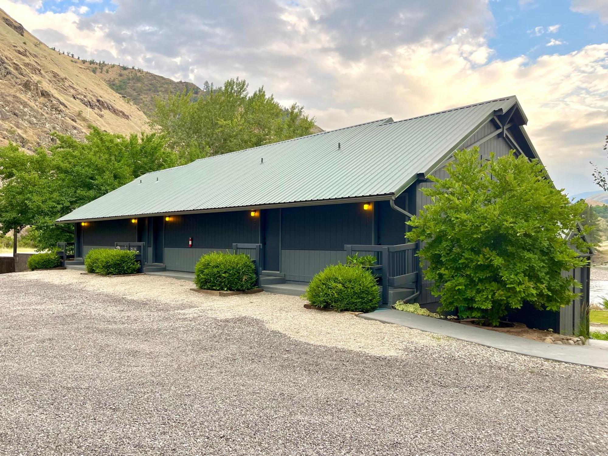 Steelhead Lodge Lucile Екстериор снимка